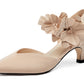 Women's low-heeled open-toe dress shoes, comfortable closed-toe flower-decorated flat-heeled ballroom pumps, suitable for formal occasions.