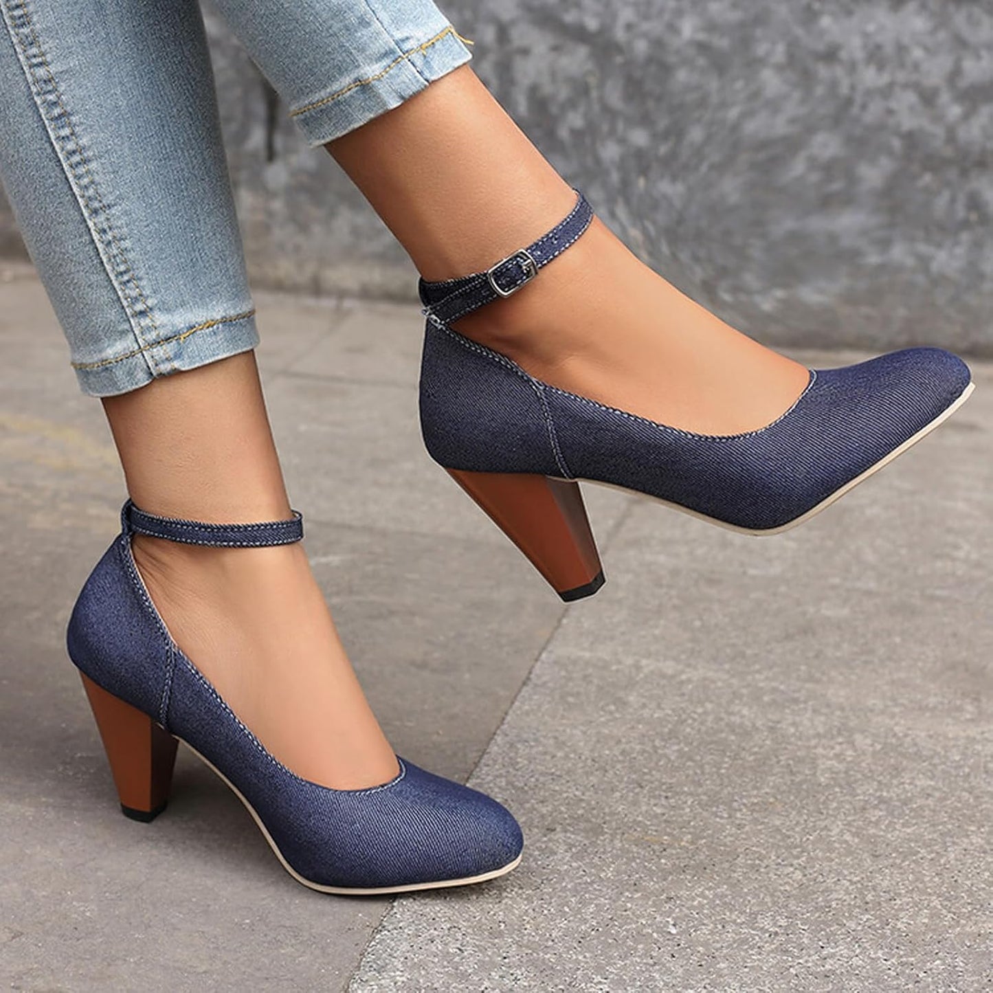 High-heeled short boot-style lace-up denim women's shoes, with a round toe design, thick heel, high comfort level, 3-inch shoe length, suitable for parties, events, offices or work settings. Decorated with a bow.